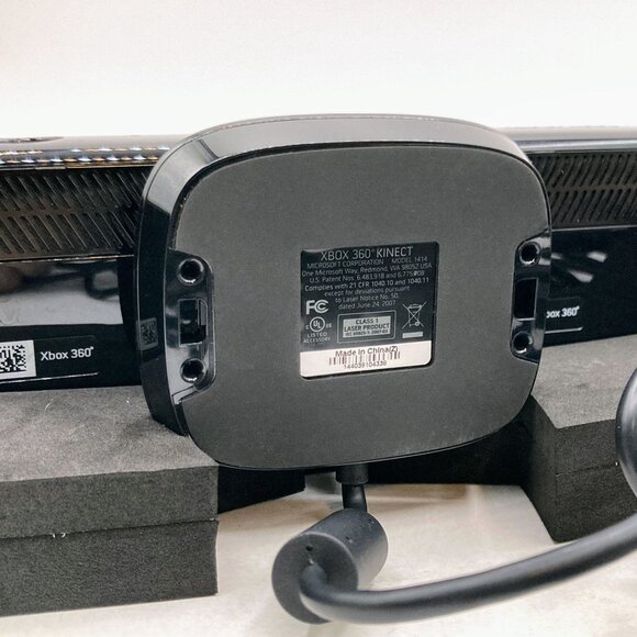 Xbox 360 Kinect Sensor With Manual Included Original Packaging - Picture 9 of 12